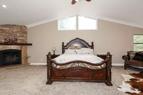 Bedroom - 1870 Thunderbolt Trl, Arnold, CA 95223 photo 2 of 6