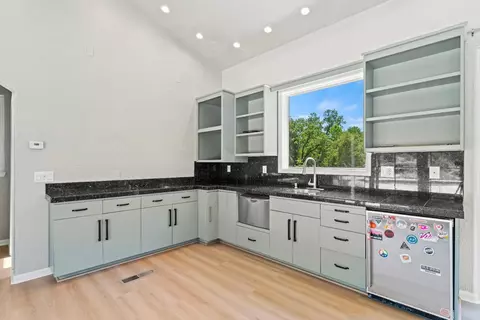 Kitchen - 5360 Grassy Run Rd, Placerville, CA 95667 photo 7 of 7
