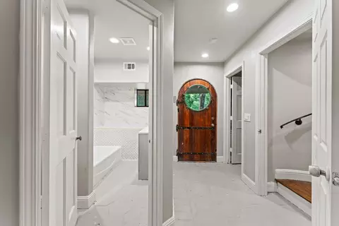 Entry Way - 5360 Grassy Run Rd, Placerville, CA 95667 photo 5 of 5