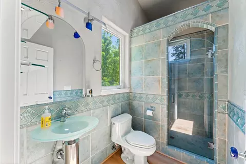 Bath - 5360 Grassy Run Rd, Placerville, CA 95667 photo 6 of 6