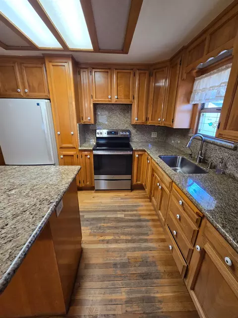 Kitchen - 1104 Lombardy Dr, Modesto, CA 95351 photo 2 of 4