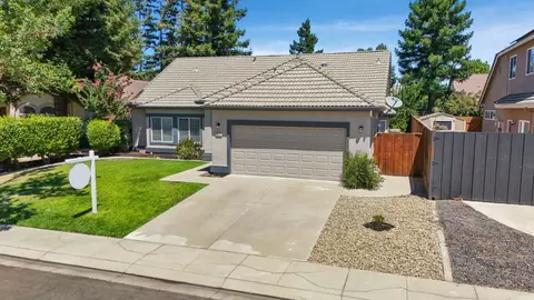 3613 Glencrest Dr, Modesto, CA 95355 photo 2