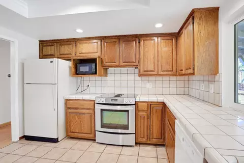 7043 Los Olivos Way, Carmichael, CA 95608 photo 7