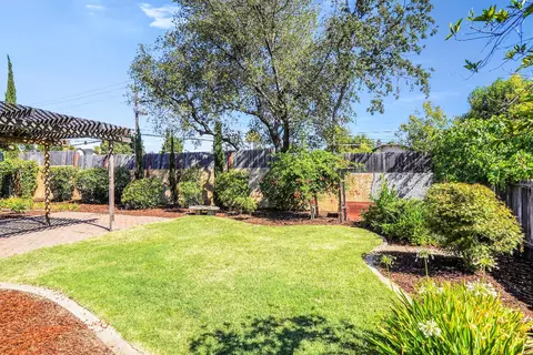 7043 Los Olivos Way, Carmichael, CA 95608 photo 2