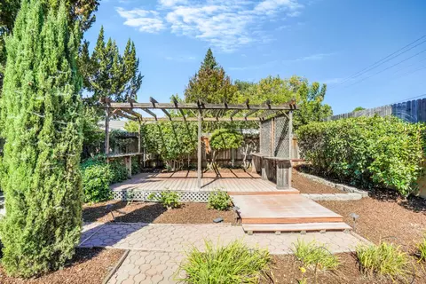 7043 Los Olivos Way, Carmichael, CA 95608 photo 5