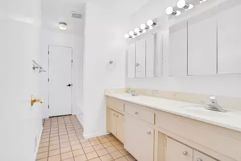 7043 Los Olivos Way, Carmichael, CA 95608 photo 31