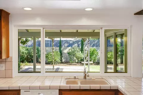 7043 Los Olivos Way, Carmichael, CA 95608 photo 8