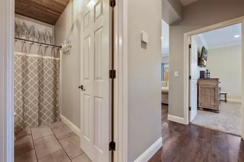 Entry Way - 7204 Prelude Ln, Hughson, CA 95326 photo 8 of 10