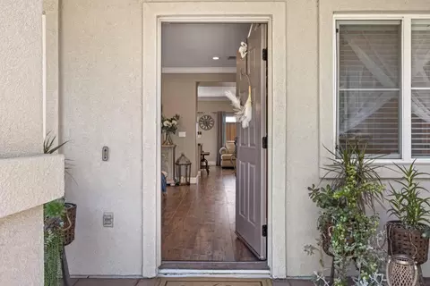 Entry Way - 7204 Prelude Ln, Hughson, CA 95326 photo 1 of 10