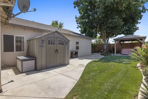 Exterior - 7204 Prelude Ln, Hughson, CA 95326 photo 12 of 13