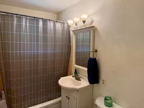 Bath - 15872 5th St, Lathrop, CA 95330 photo 2 of 2