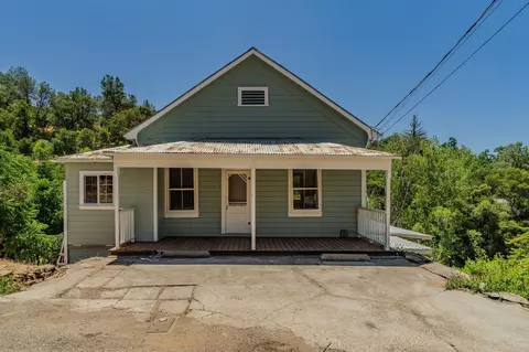 Exterior - 140 Eureka St, Sutter Creek, CA 95685 photo 6 of 14
