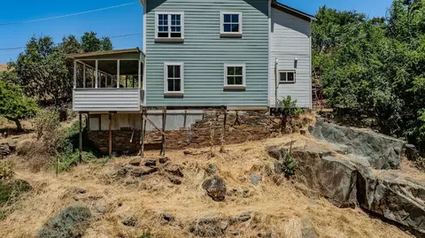 Exterior - 140 Eureka St, Sutter Creek, CA 95685 photo 11 of 14