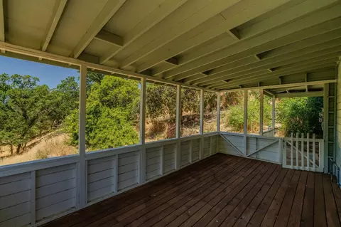 Exterior - 140 Eureka St, Sutter Creek, CA 95685 photo 4 of 14