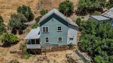 Exterior - 140 Eureka St, Sutter Creek, CA 95685 photo 9 of 14