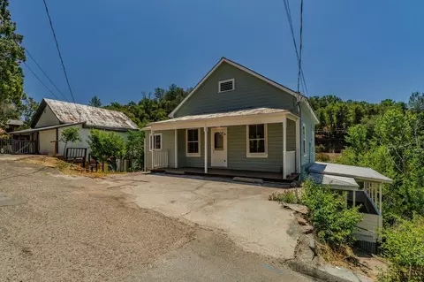 Exterior - 140 Eureka St, Sutter Creek, CA 95685 photo 7 of 14