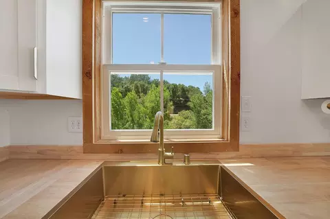 Kitchen - 140 Eureka St, Sutter Creek, CA 95685 photo 2 of 5