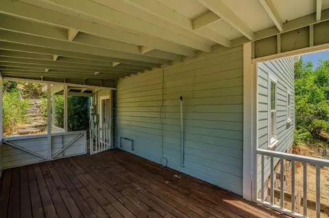 Exterior - 140 Eureka St, Sutter Creek, CA 95685 photo 5 of 14