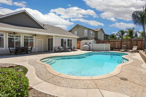 Exterior - 1483 Roger Dr, Tracy, CA 95304 photo 13 of 17