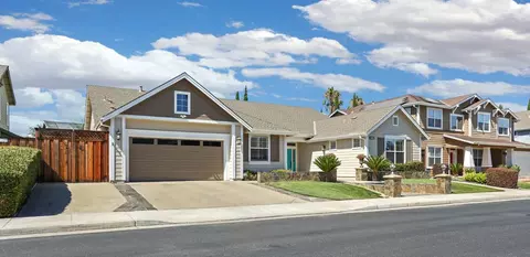 Exterior - 1483 Roger Dr, Tracy, CA 95304 photo 3 of 17
