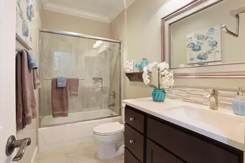 Bath - 1483 Roger Dr, Tracy, CA 95304 photo 3 of 7