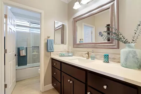 Bath - 1483 Roger Dr, Tracy, CA 95304 photo 1 of 7