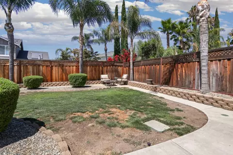 Exterior - 1483 Roger Dr, Tracy, CA 95304 photo 15 of 17