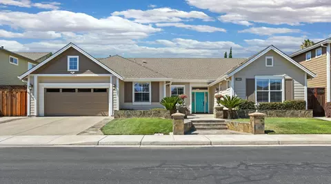 Exterior - 1483 Roger Dr, Tracy, CA 95304 photo 2 of 17