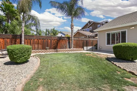Exterior - 1483 Roger Dr, Tracy, CA 95304 photo 14 of 17