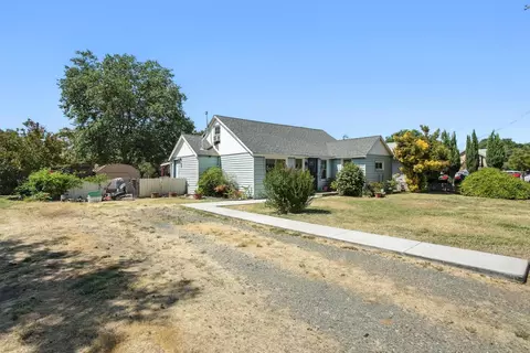 Exterior - 714 Simon St, Galt, CA 95632 photo 1 of 7