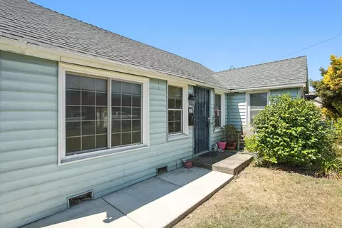Exterior - 714 Simon St, Galt, CA 95632 photo 2 of 7