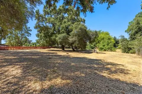 Exterior - 240 Haskell St, Gridley, CA 95948 photo 5 of 15