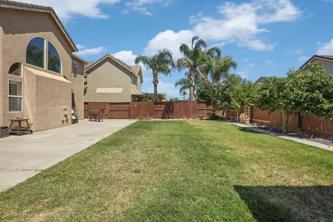 Exterior - 3746 Attika St, Ceres, CA 95307 photo 8 of 10