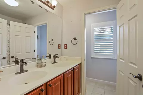 Bath - 3746 Attika St, Ceres, CA 95307 photo 7 of 7