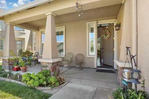 Exterior - 3746 Attika St, Ceres, CA 95307 photo 5 of 10