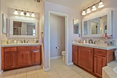 Bath - 3746 Attika St, Ceres, CA 95307 photo 4 of 7
