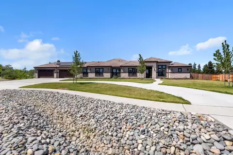 3180 Saffron Ln, Roseville, CA 95747