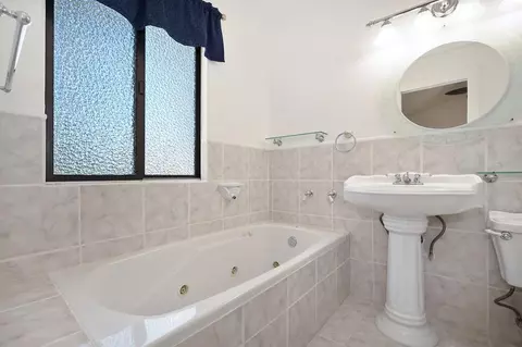 Bath - 1709 Deadwood Ct, Cool, CA 95614 photo 1 of 6