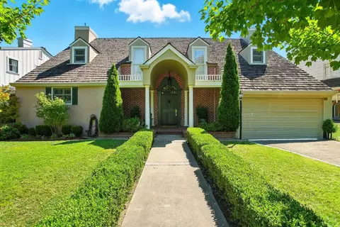 3621 17th St, Sacramento, CA 95818