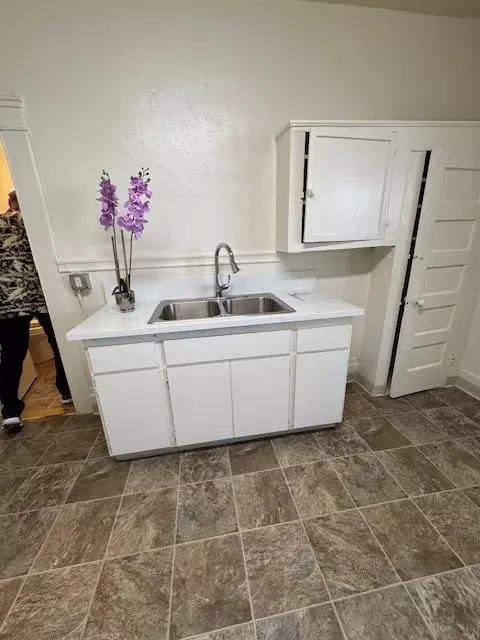 703 13th St, Modesto, CA 95354 photo 4