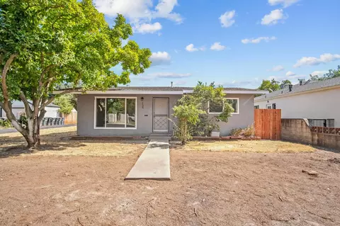 128 E Fairmont Ave, Modesto, CA 95354 photo 2
