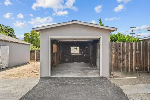 128 E Fairmont Ave, Modesto, CA 95354 photo 40