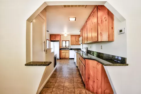 150 W Oak St, Colfax, CA 95713 photo 4