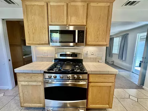 Kitchen - 4920 2nd St, Rocklin, CA 95677 photo 2 of 2