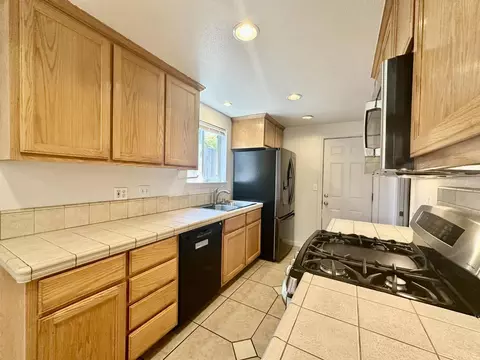 Kitchen - 4920 2nd St, Rocklin, CA 95677 photo 1 of 2