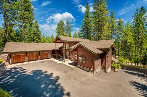 Exterior - 1834 Thunderbolt Trl, Arnold, CA 95223 photo 11 of 32