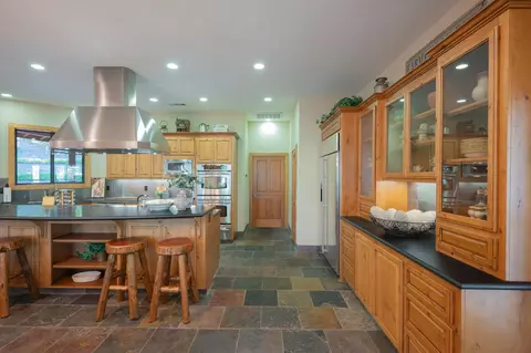Kitchen - 1834 Thunderbolt Trl, Arnold, CA 95223 photo 4 of 10