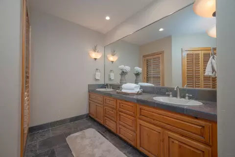 Bath - 1834 Thunderbolt Trl, Arnold, CA 95223 photo 3 of 13