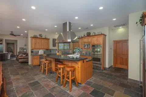 Kitchen - 1834 Thunderbolt Trl, Arnold, CA 95223 photo 2 of 10