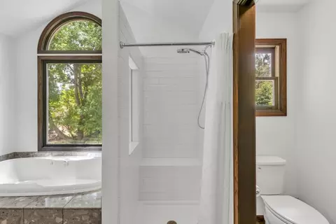 Bath - 8681 Berry Rd, Wilton, CA 95693 photo 5 of 9
